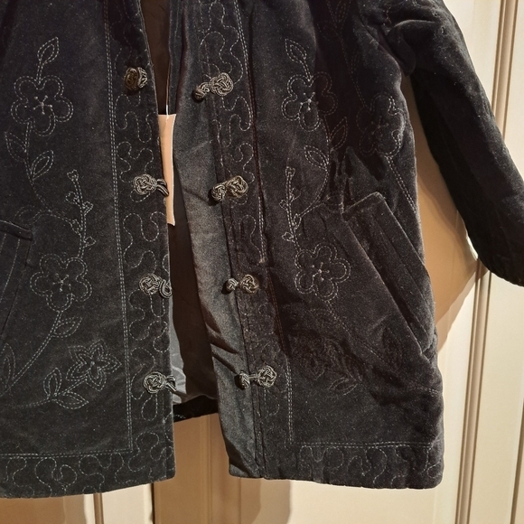 Old Navy girls size 4T black velveteen coat, New - Picture 3 of 9
